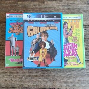 ‼️PRICE IS FIRM ‼️🦋 AUSTIN POWERS DVD BUNDLE 🦋